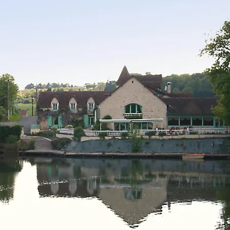 Les Etangs De Guibert Hotel 3*