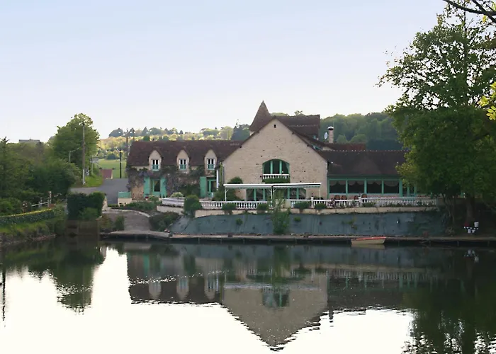 Les Etangs De Guibert Hotel 3*
