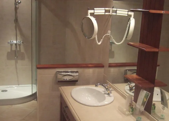 Les Etangs De Guibert Hotel 3*