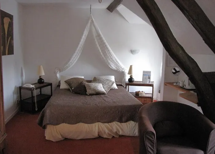 Hotel Les Etangs De Guibert 3*