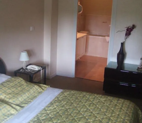 Les Etangs De Guibert Hotel