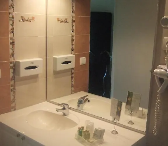 Les Etangs De Guibert Ξενοδοχείο Neufchâtel-en-Saosnois